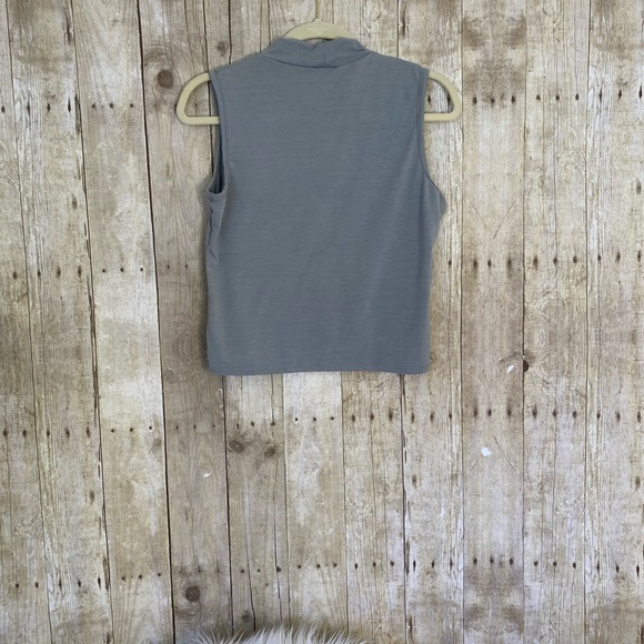 High Neck Keyhole Blouse - Picture 5 of 6